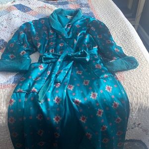 Silky ladies robe below the knee